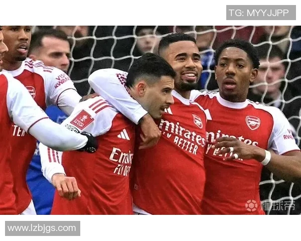 英超激战AC米兰险胜曼联乌龙球引发全场狂欢与转会传闻